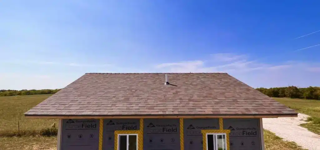 Choosing the best roofing contractor for roof repairs in Belton, Missouri.