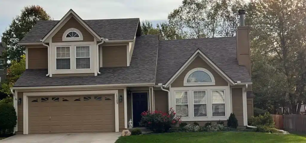 Flat Roof vs. Pitched Roof for Kansas City Homes Comparison
